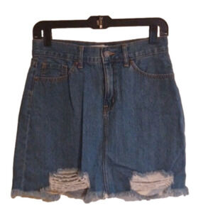 Jbd( just black denim) distressed denim skirt. Size small. So trendy for Spring!